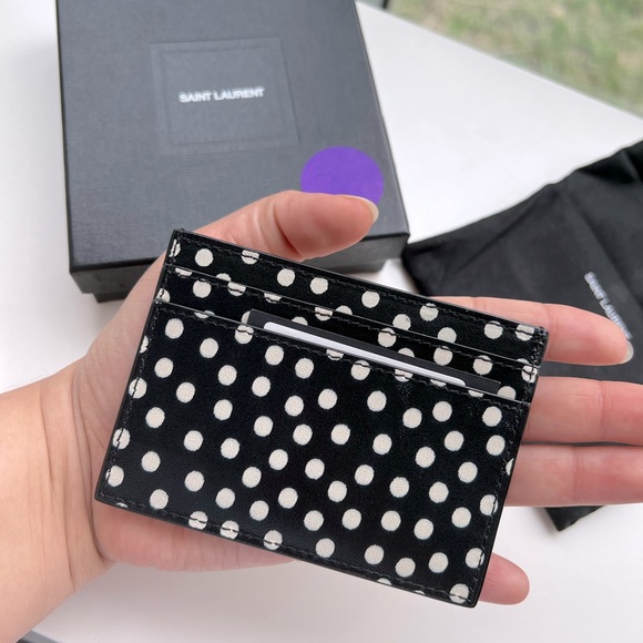 YSL Monogram Card Holder - Picture 3 of 6